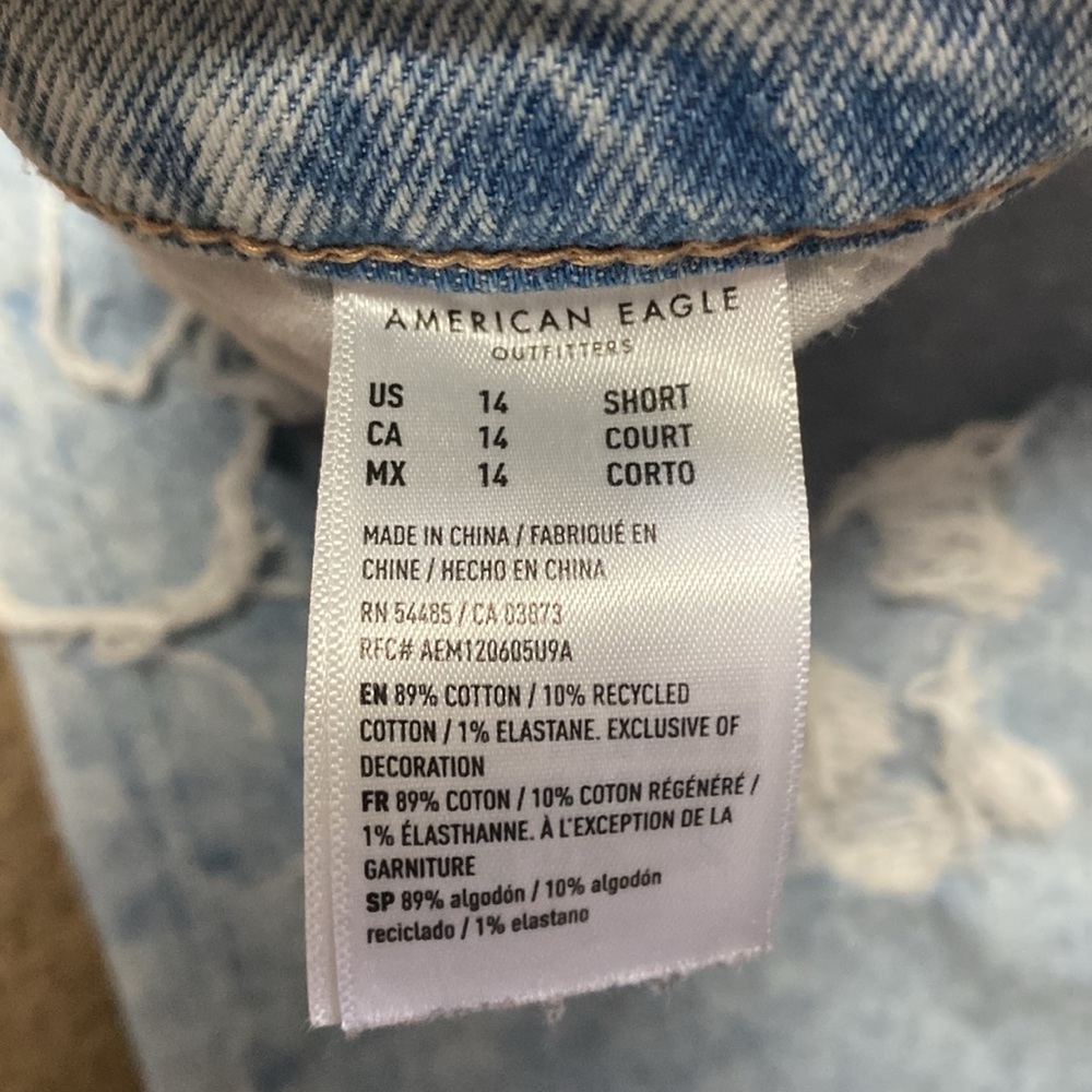 American Eagle Distress Rip Jeans - Picture 14 of 14